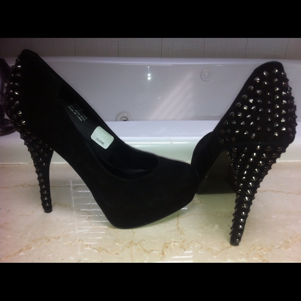 Kelsi Dagger Studded suede heels